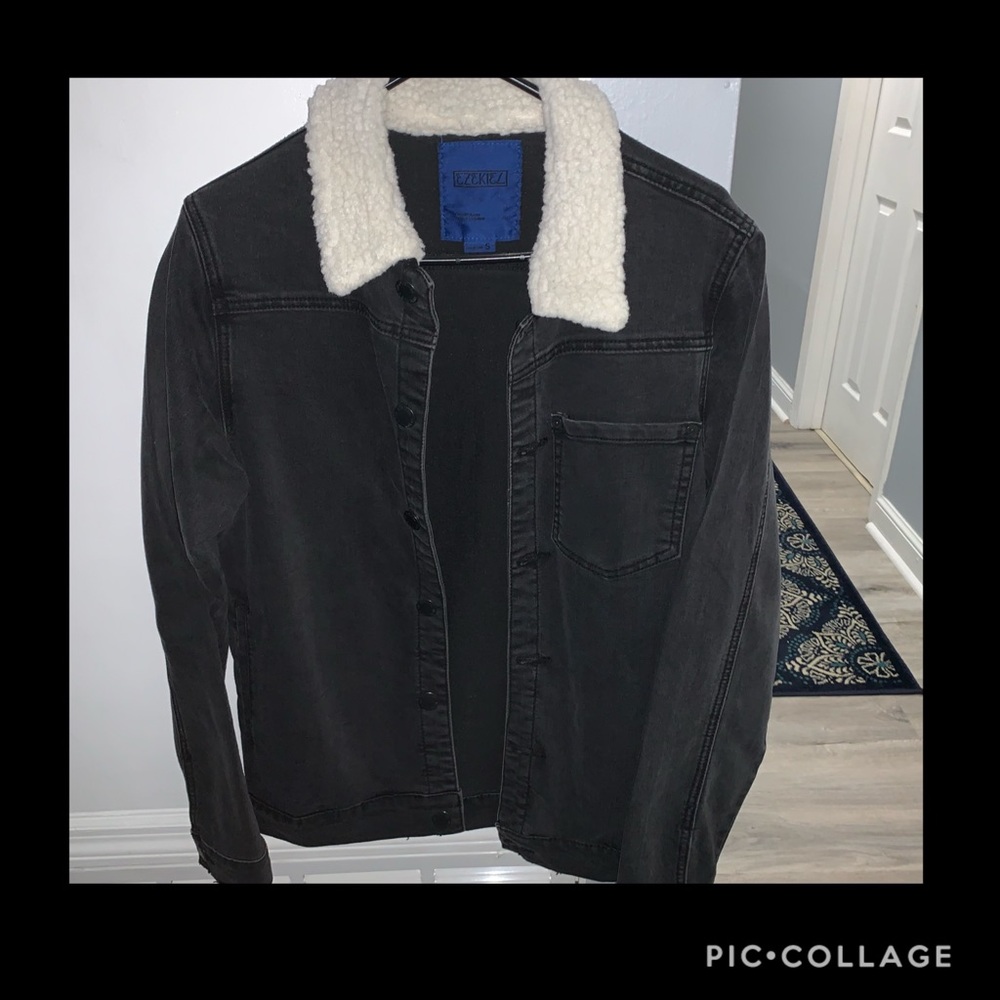 Ezekiel Black Jean Jacket size Small